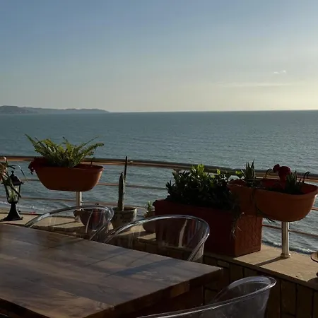 Seaview Penthouse Apartman *
