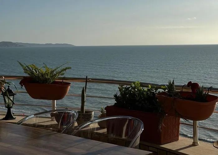 Seaview Penthouse Апартаменты *